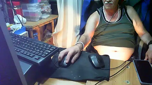 nonnomaturobisex live cam on StripChat