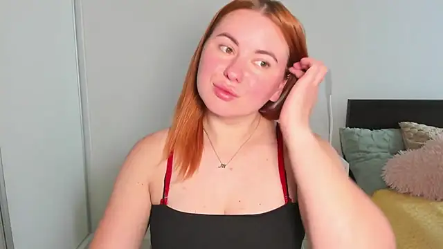 LAYLAxSTAR live cam on StripChat