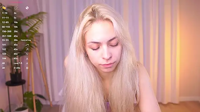 ShinyBarbie live cam on StripChat