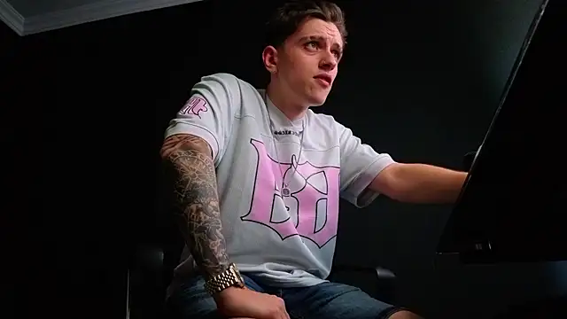 FelixStarkk live sex cam