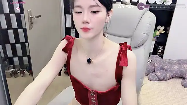 Yueyue-MM live cam on StripChat
