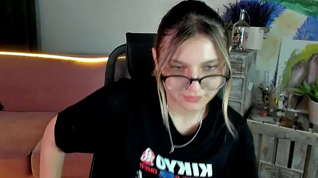 LeslieBloom live cam on StripChat