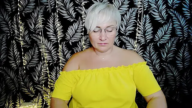 Olivia_playful live cam on StripChat