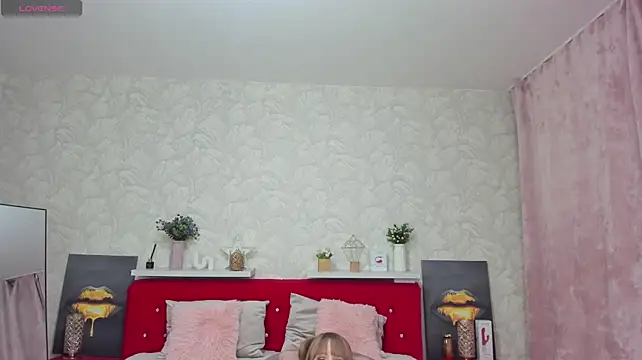 KattyPeachX live cam on StripChat