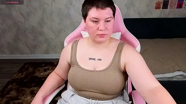 Milky_Waily live cam on StripChat