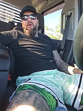 Beardedtattood live sex cam