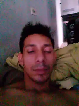 littleKingfire live cam on StripChat