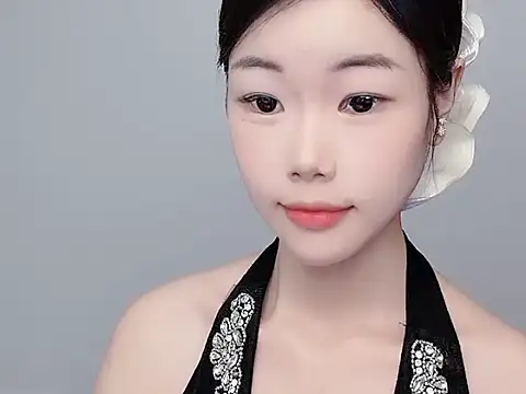 vivi_an live cam on StripChat