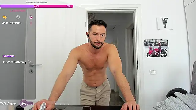 ZackFraser live cam on StripChat