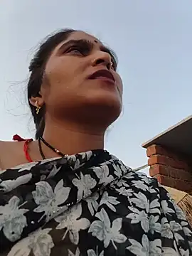 Radha_bhabi live sex cam