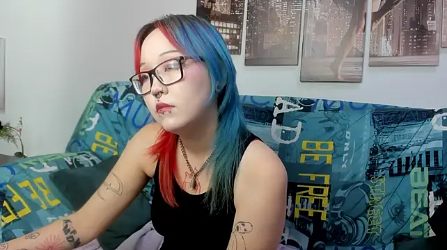 Cute__Kiko live cam on StripChat
