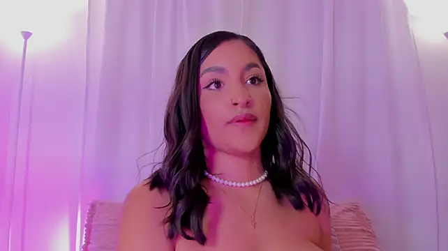 Yoursecrttgirl live cam on StripChat