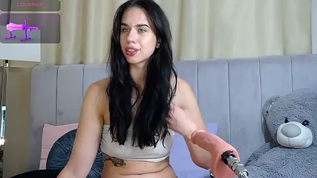Erikka__ live cam on StripChat