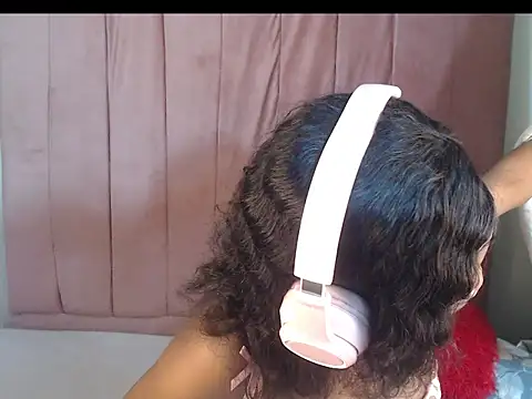 PrettyDrey live cam on StripChat