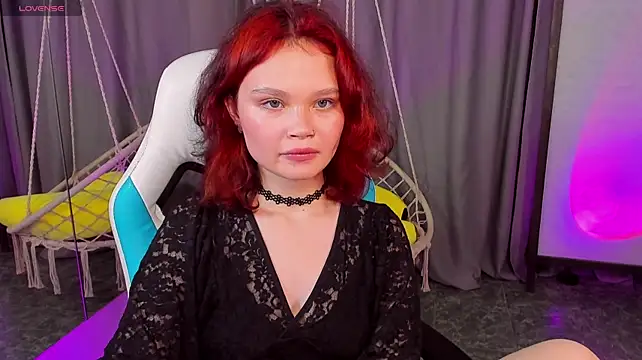 EmilyChaves live cam on StripChat