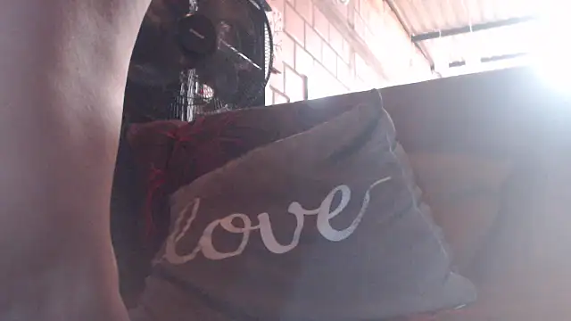DevoraAmateur live cam on StripChat