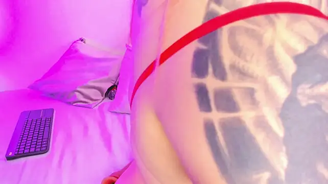 EmmaRouss1 live sex cam