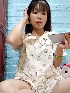AmyLinee01 live cam on StripChat