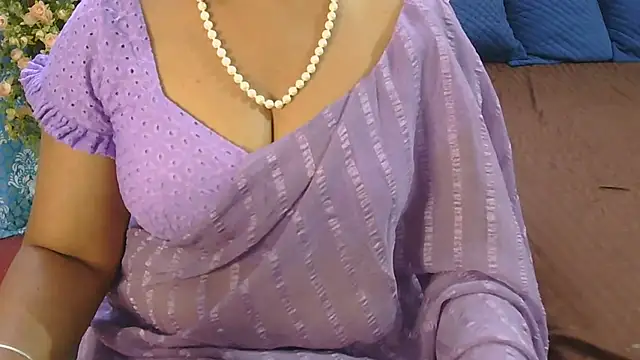 Mallu_Manisha live cam on StripChat