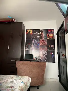 Enzomoretti__ live sex cam