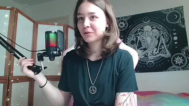 Mysterious_Toy live cam on StripChat