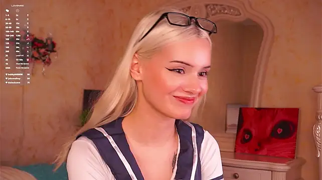 ReneaGilley live sex cam