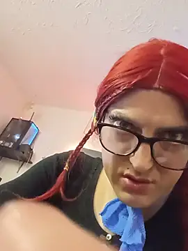 sissytrapdolly24 live cam on StripChat