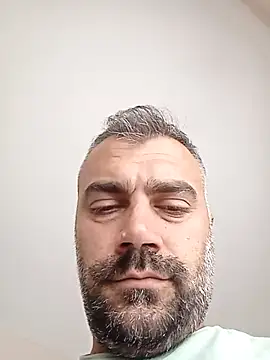 kevgir08 live cam on StripChat