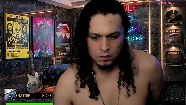 chino_roz live cam on StripChat