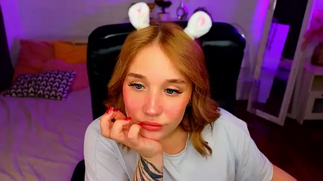 AliceTrenton live sex cam