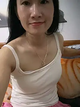 siorin_24 live cam on StripChat