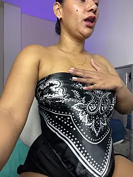 Leticia_goddes live cam on StripChat