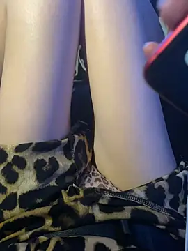 littleqiu live sex cam