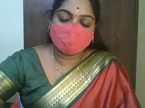 Tamil_hot_Shalini live cam on StripChat