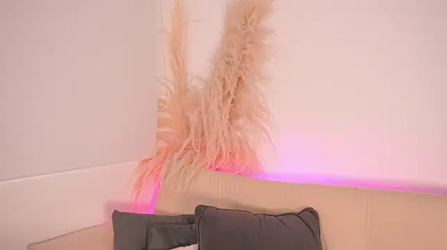 SarahPreston live cam on StripChat