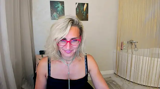MuseOfStage live sex cam