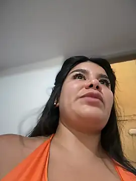 Issane_Peru live cam on StripChat