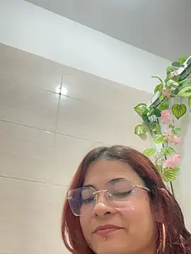 NikyFrequency live cam on StripChat