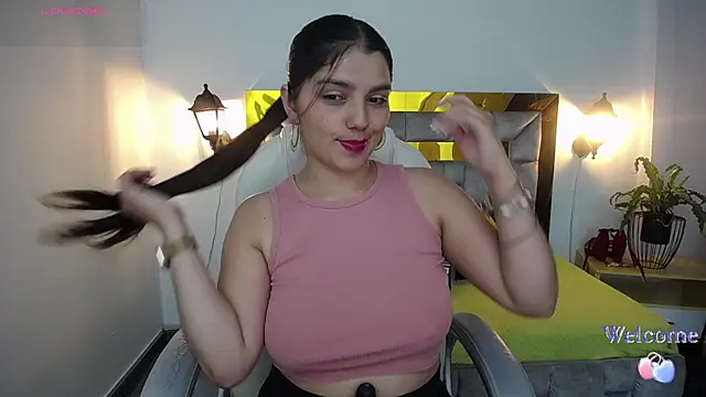 issa__nassar live cam on StripChat