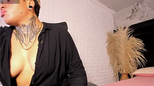 CasperMilers live sex cam