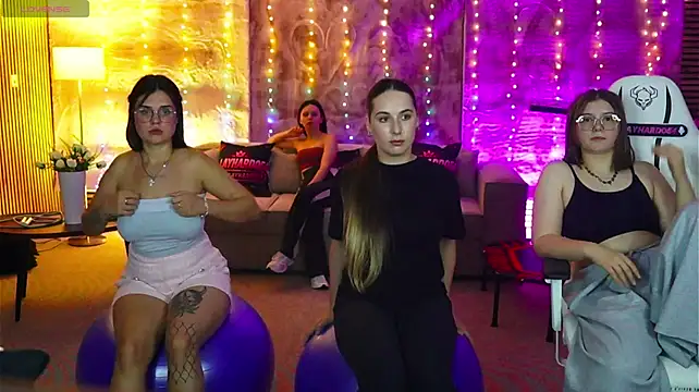 Olivia054_Sweet live cam on StripChat