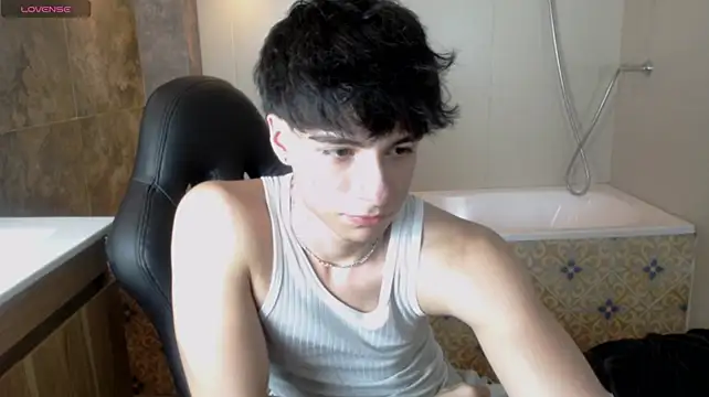 Nathan_Owen live cam on StripChat