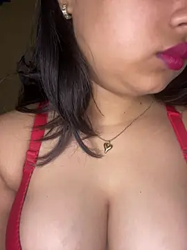 soniyaverma00 live cam on StripChat
