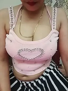 Pihu_Chopra live cam on StripChat
