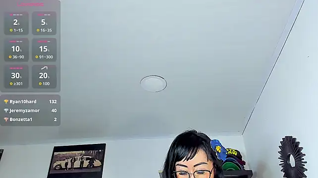 Vicky_hotmilf live cam on StripChat