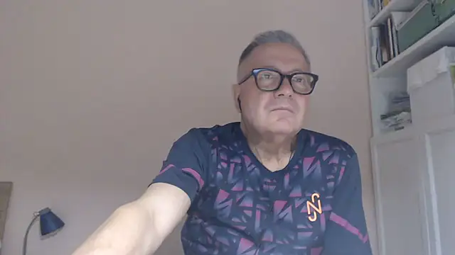YOU6me live cam on StripChat