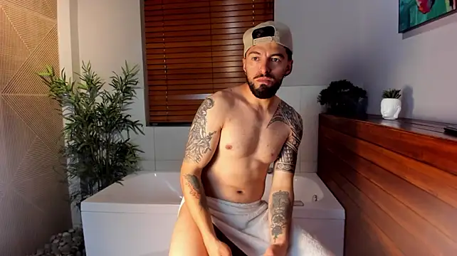 Liam_ashford live cam on StripChat