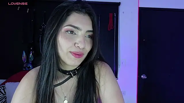 LunaSub69_ live cam on StripChat