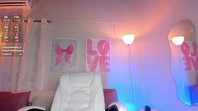 NaughtyAnggel live cam on StripChat