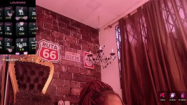 MilaHallu live cam on StripChat